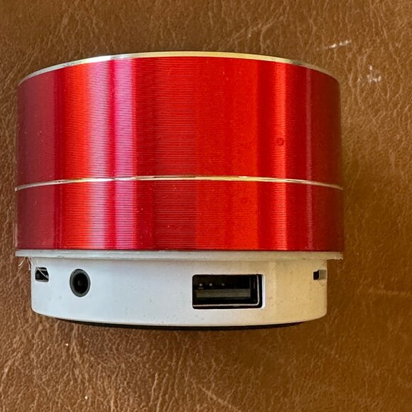 YMCA Dorne Aluminum Bluetooth Cyclinder Mini Speaker - Picture 5 of 12